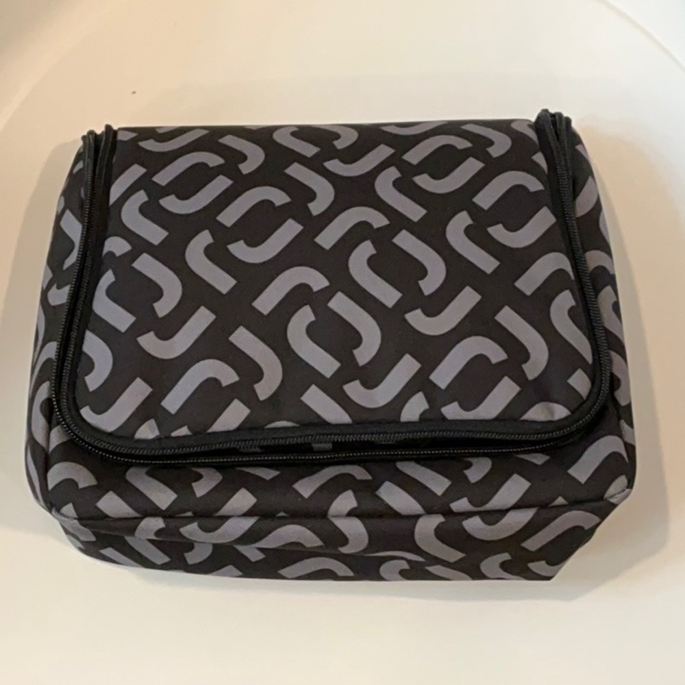 Stylish Black and Gray Toiletries Bag